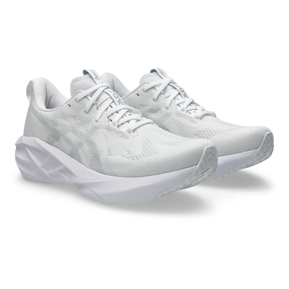 Men's Novablast 5 Running Shoe - White/Piedmont Grey - Regular (D)